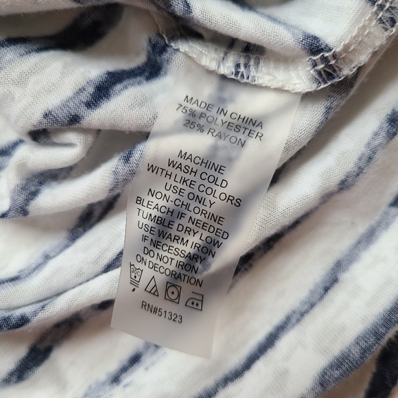 Vince Camuto black white striped studded Top - Picture 5 of 8